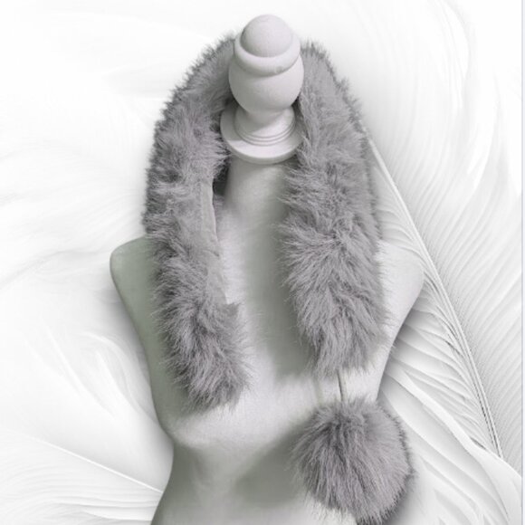 Grey Faux Fur Scarf Collar With Pom Pom – Elegant Winter Wrap for Women - Picture 3 of 5